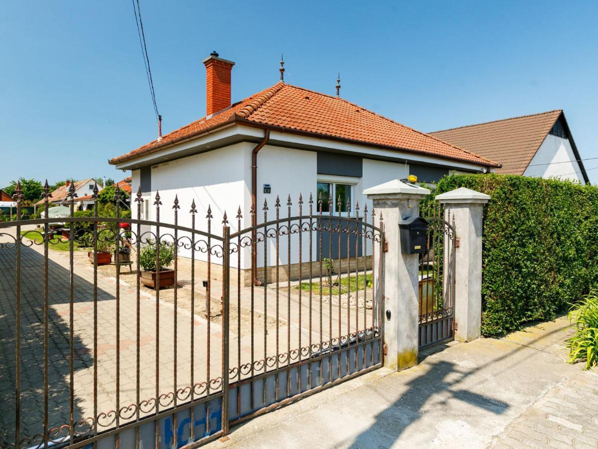 Holiday Home Ildiko By Interhome Balatonlelle Extérieur photo